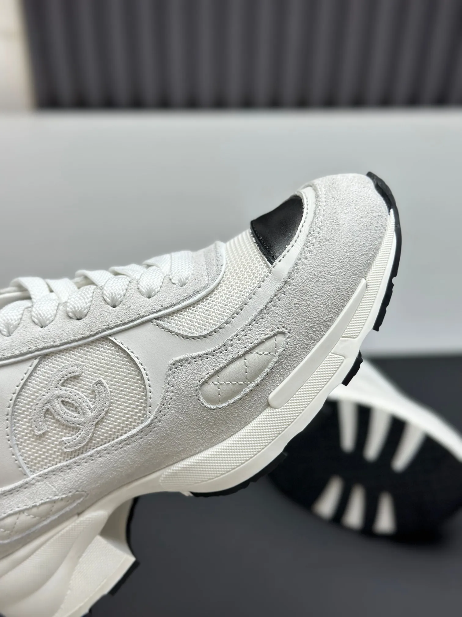 Men's shoes 💰620💰Women's 🚺 Chanel Panda shoes! 2025 counter top casual sports shoes This classic design; the upper is in the style of electric embroidery with various techniques; the outsole is fashionable and sporty; the unusual inclusion of a variety of color matching elements... The diversified mix and match is very good-looking and versatile, and can be used for leisure, fashion, sports, and outdoor... ꫛꫀꪝ Go➫ Materials: ❶Upper made of: original imported first-layer silk cowhide + original waterproof cloth + original first-layer cowhide ❷Inner use: Original Yangli+wang ❸ Outsole based on: Original TPU combination outsole Special counter boutique packaging complete set for women 35–41